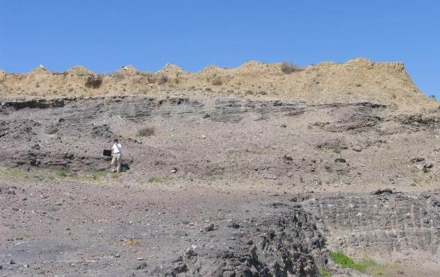 Ölsandfeld Beke in der Mangystau-Region, Kasachstan: expansive Landschaft mit charakteristischen Sandformationen.