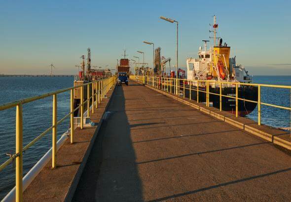 Sicherheitsanalyse des marinen Tanklagers in Deutschland mit Fokus auf Anlagensicherheit und Risikobewertung.