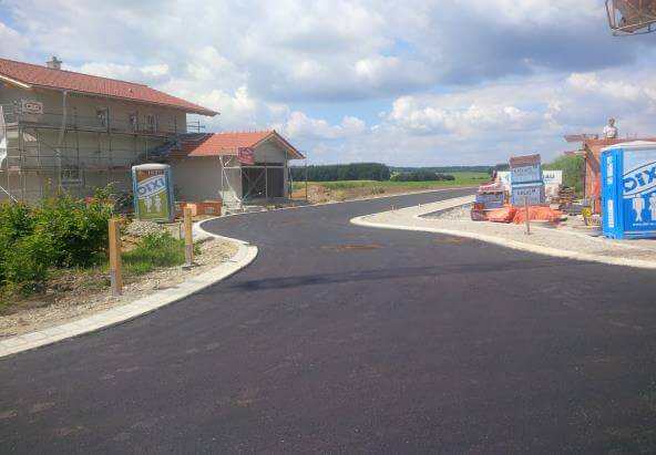 Blick auf das Baugebiet Kienberg Nord, Darstellung der geplanten Erschließungsmaßnahmen und Infrastruktur.