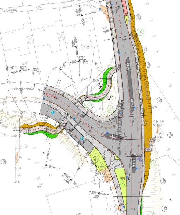 Blick auf die Baustelle der Expansion Birkeshöhstraße/Jägerstraße in Meinerzhagen mit Baufahrzeugen und Bauarbeiten.