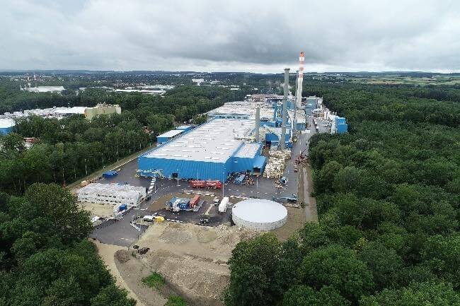 Moderne Produktionsanlage von Rockwool NEU9 in Neuburg/Donau, Bayern, mit Fokus auf nachhaltige Gebäudetechnologie.